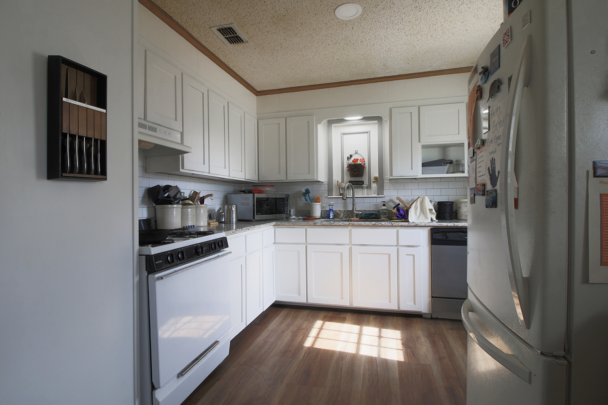 Interior photos.